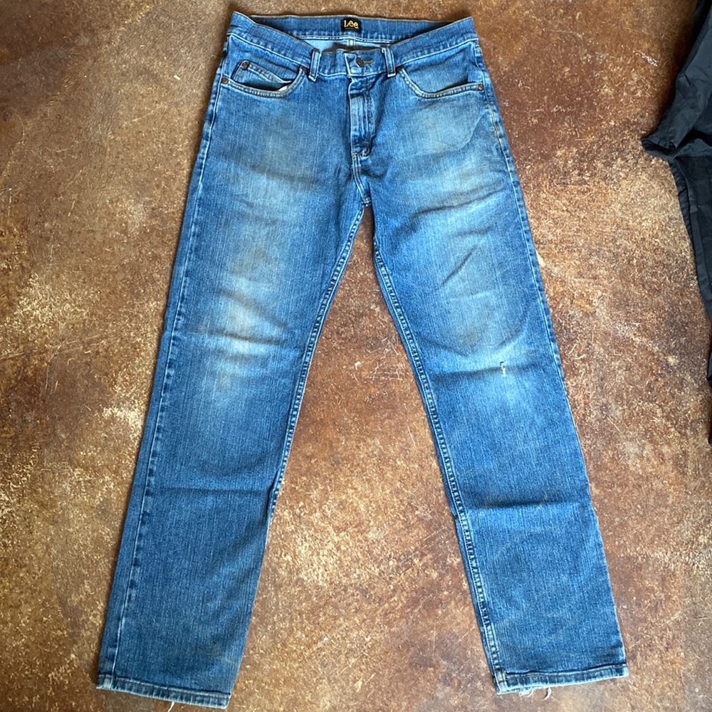 33 x 32 lee jeans, not worn just but once maybe